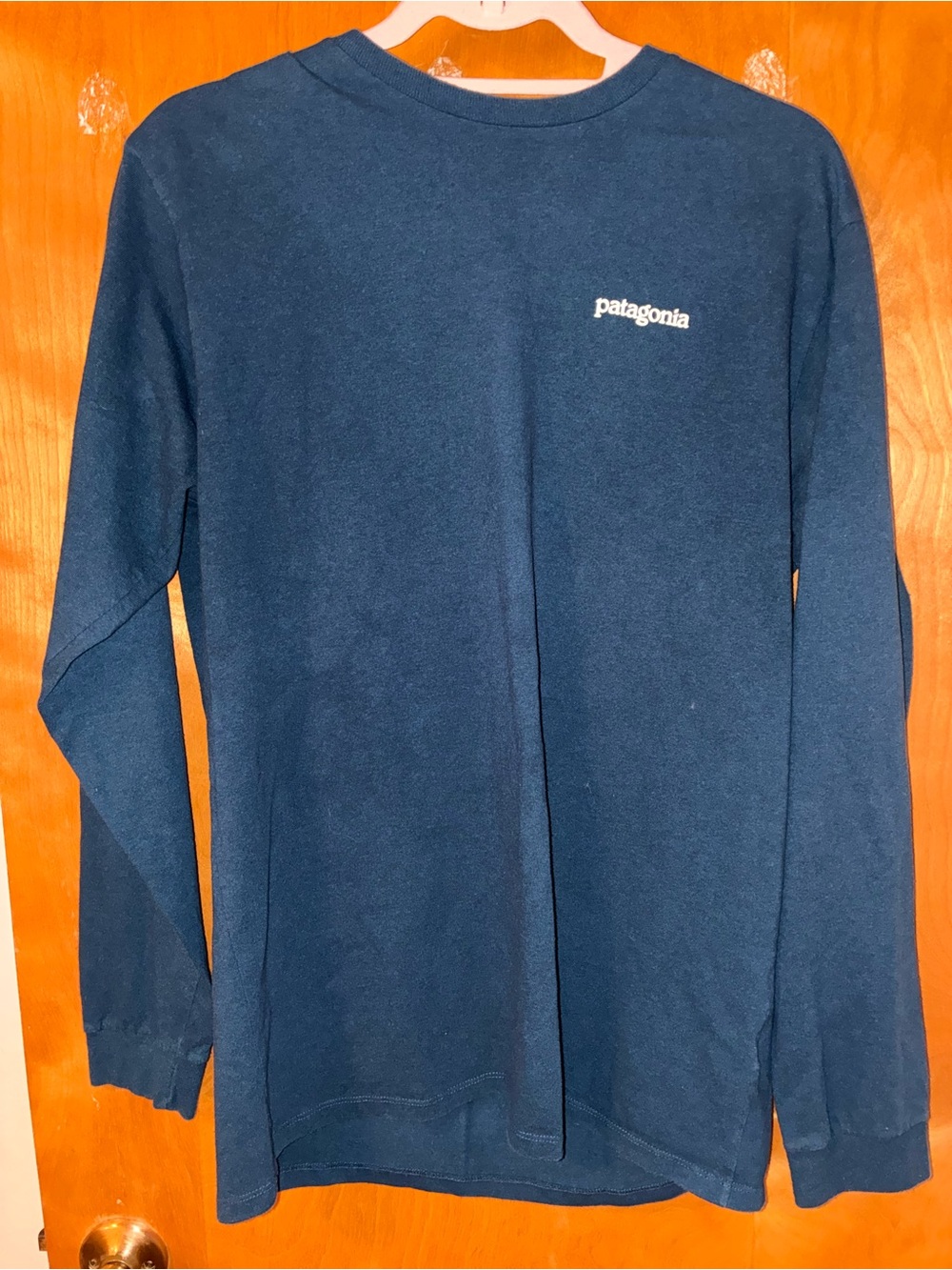Patagonia Men’s Long-Sleeve Logo Tee — Deep Blue M